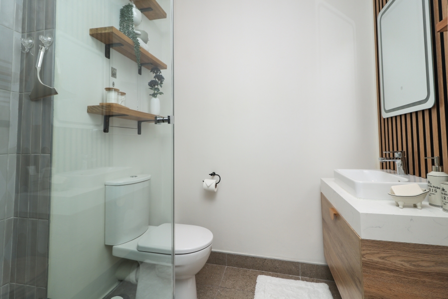 1 Bedroom Property for Sale in Sea Point Western Cape